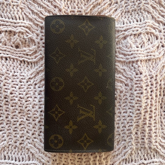 Louis Vuitton Wallet - Picture 4 of 9